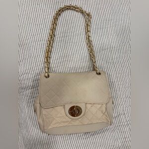 Elegant Cream Quilted Shoulder Bag